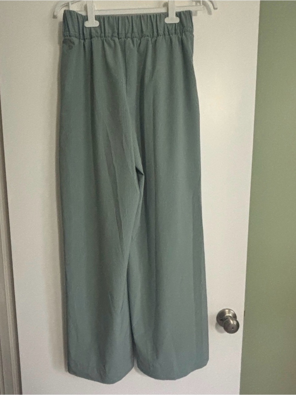 All in motion Wide Leg Striped Workout Pants - Picture 4 of 6